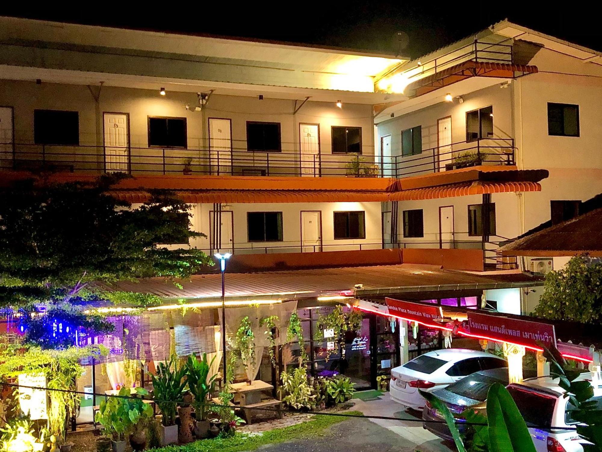 โรงแรมแสนดีเพลส เมาเท่นวิว จอมทอง Exterior foto