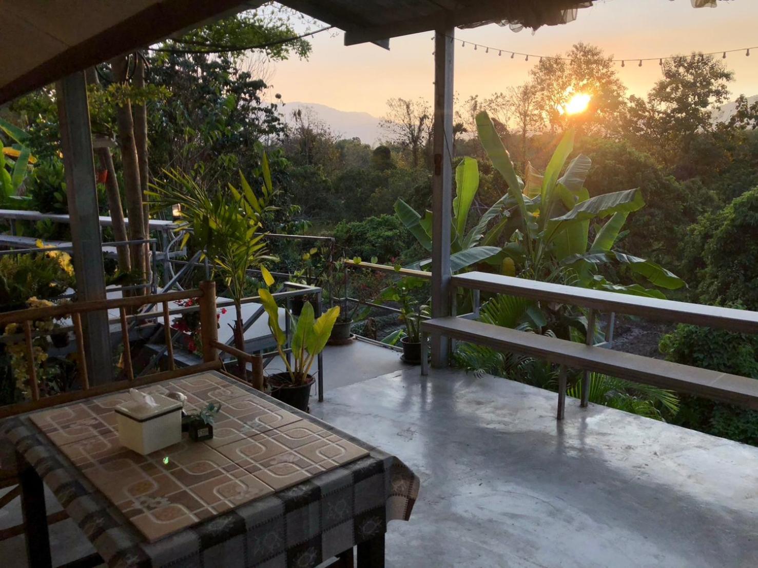 โรงแรมแสนดีเพลส เมาเท่นวิว จอมทอง Exterior foto